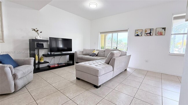 Photo - 8900 NW 107 Ct Unidad 107-3