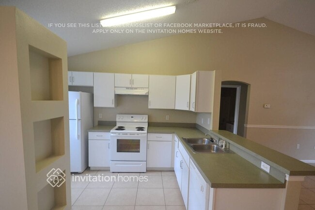 Photo - 2560 Millwood Ave