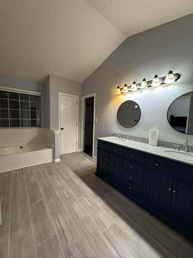 Photo - 5150 Harbins Point Ln NW