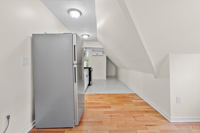 Photo - 693 Dixwell Ave Unit 3