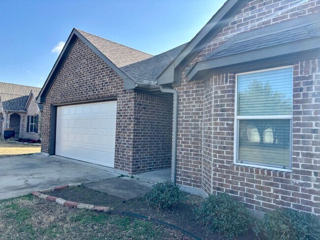 Photo - 3/2/2 in Preston Club