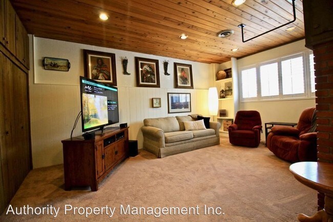 Photo - 4 br, 2 bath House - 1573 Mistletoe Ln.