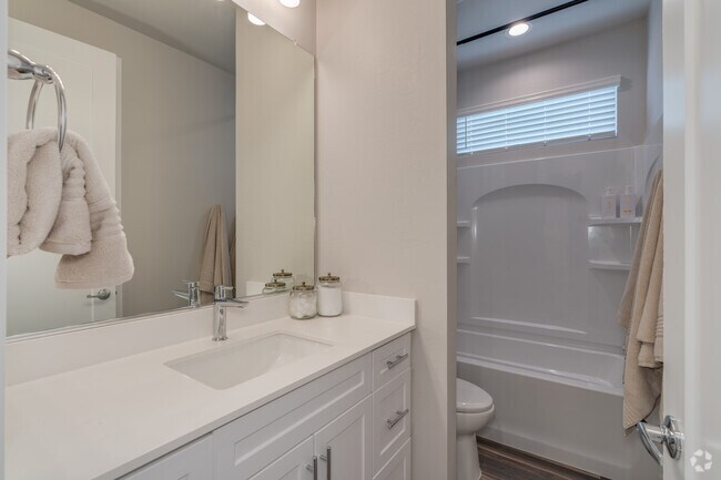 3A - 3BR, 2BA - 1,282SF - Second Bathroom