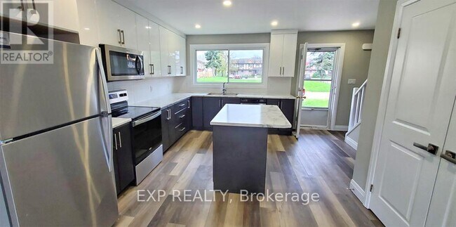 Photo - 44 Berkley Dr