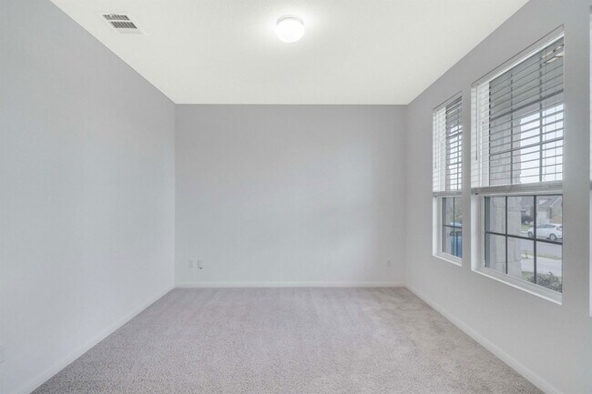 Photo - 17629 Shafer Dr