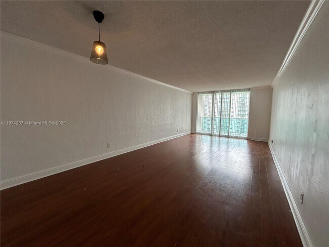 Photo - 19390 Collins Ave Unidad 1212