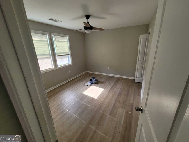 Photo - 1559 Alma St SW