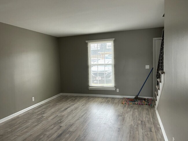 Photo - 1010 Country Club Rd