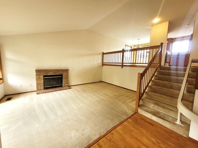 Photo - Charming Split-level 4 Bedroom Home - E Mc...