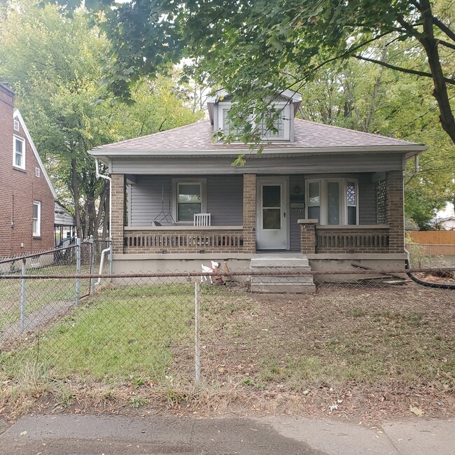 Photo - 1731 Highland St