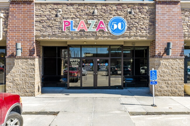 Plaza 50 Apartments