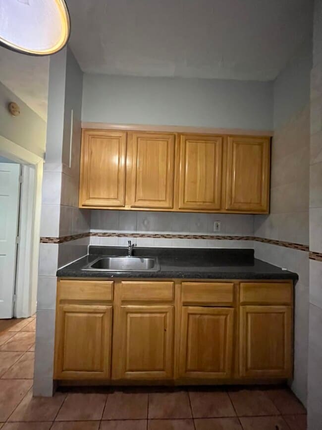Photo - 110 Baldwin Ave Unit 1L