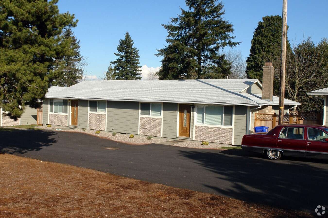 Photo - 5930-5940 NE 60th Ave