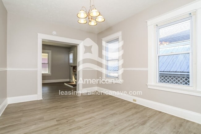 Photo - 20 E 32nd St