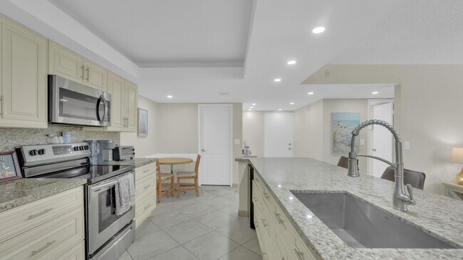 Photo - 450 Egret Cir Unit 9207