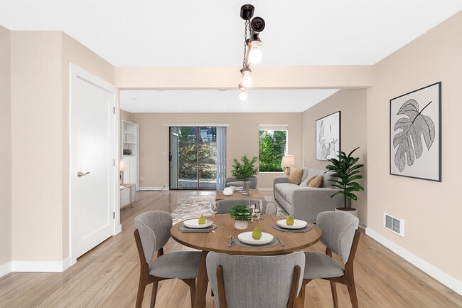 Building Photo - 10024 NE 120th St