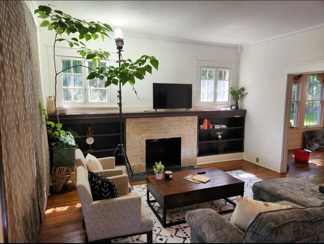 Photo - 159 Lister St