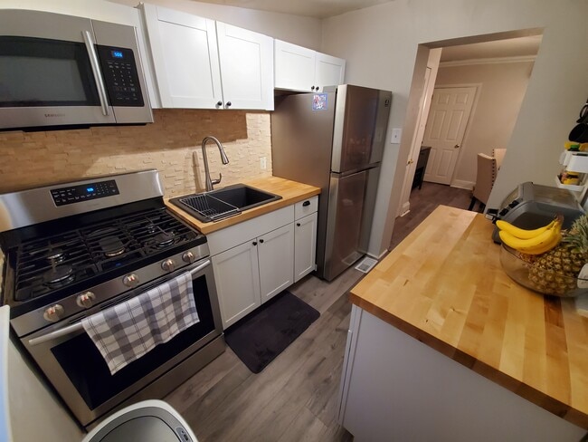 Photo - 114 Davis St