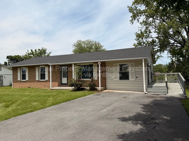 Photo - 139 Meadowbrook Dr