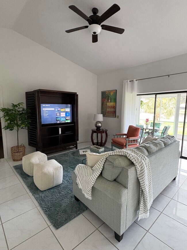 Photo - 1352 Monarch Cir