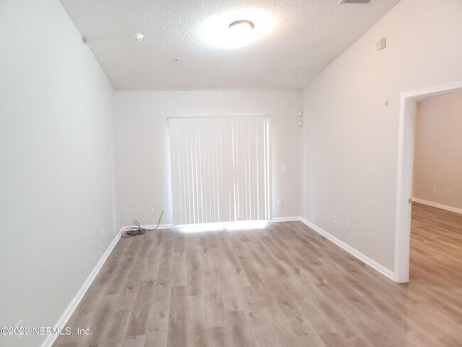 Photo - 2 BR 2 BA Condo COMING SOON! Unidad 12