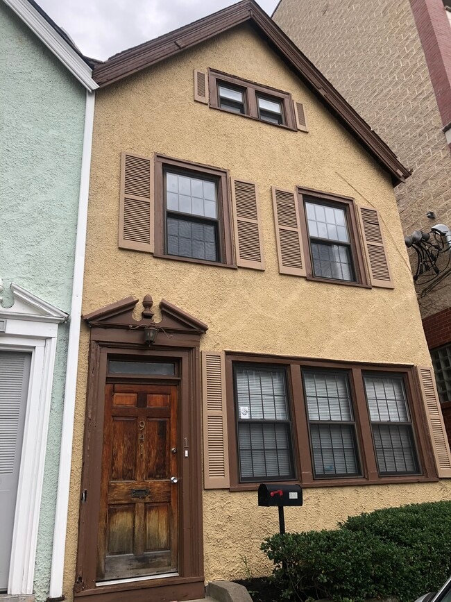 941-943 St. James St - Shadyside - Forbes Management