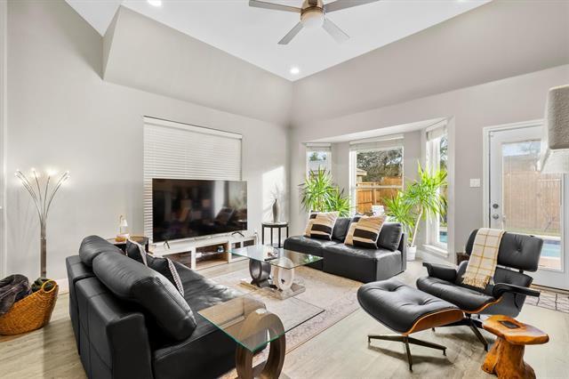 Photo - 4008 Sherry Ln