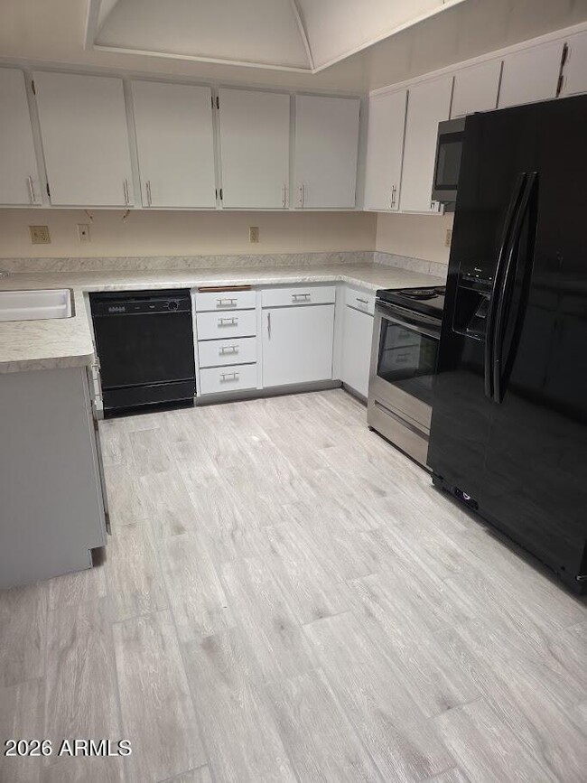 11226 S Tomi Dr