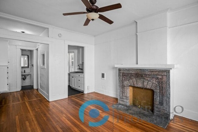 Building Photo - 401 Juniper St