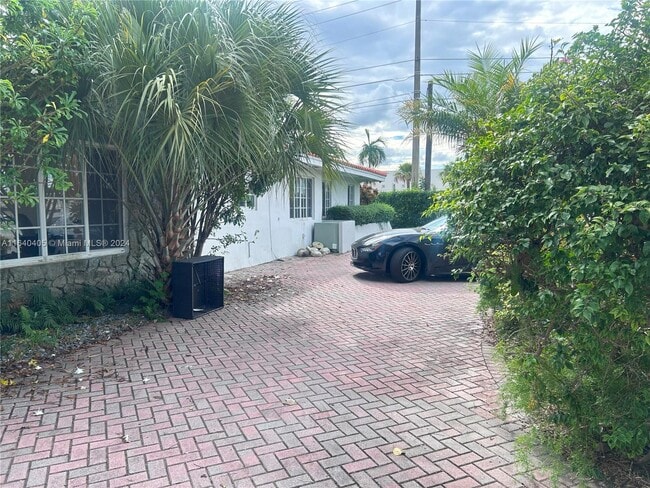 4001 Red Rd
