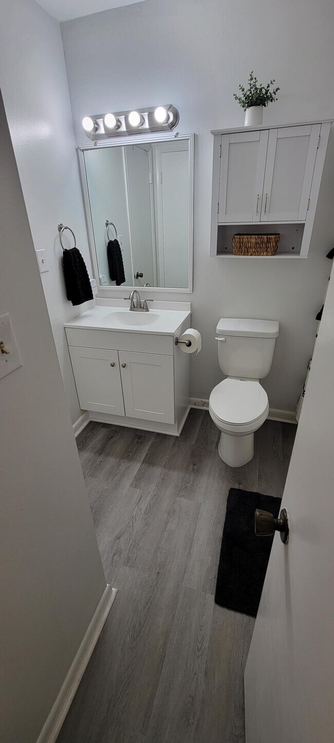 Photo - 27 9th St