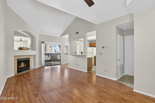 Photo - 930 N Mesa Dr