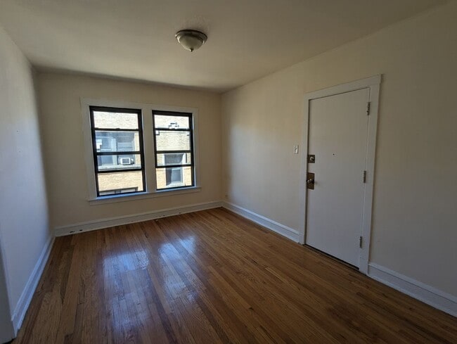 Photo - 2649 N Spaulding Ave Unit 3W