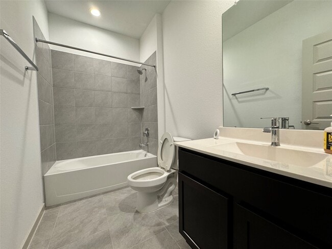 Photo - 3322 Silverton Dr