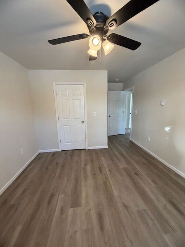 Photo - 8339/8341 3rd St