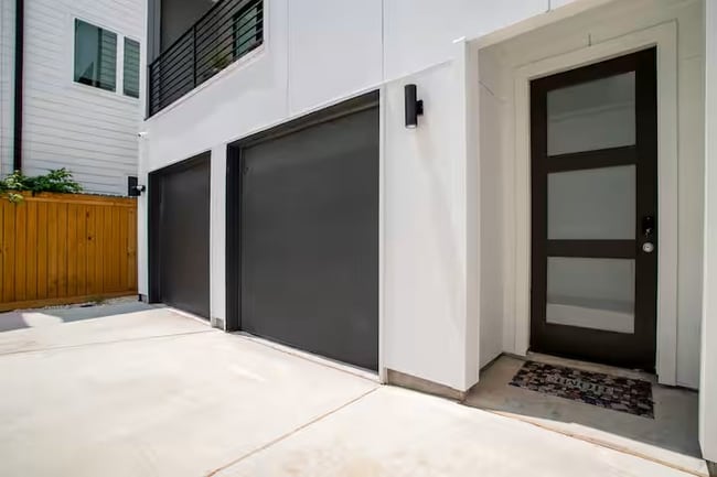 Photo - 3008 Delano St