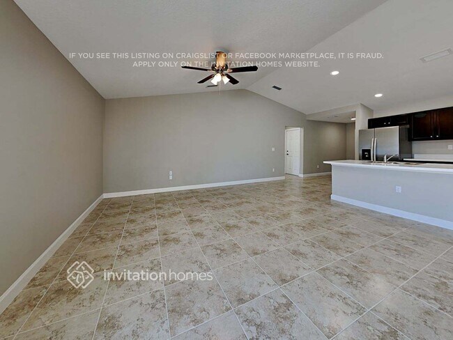 Photo - 842 Starland St SE