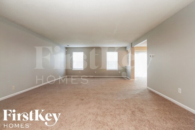 Photo - 1403 Round Lake Rd