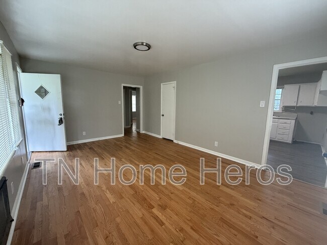 2810 Cecil Ave