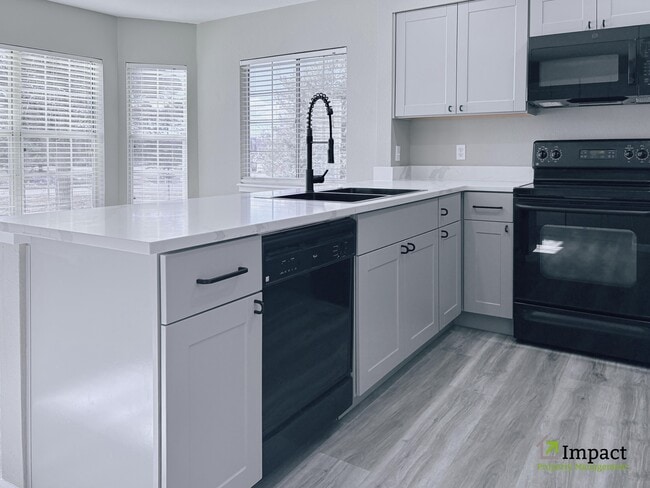 Photo - 18002 Becket Dr