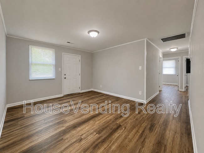 Photo - 2221 Compton Dr