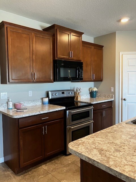 Photo - 2240 Arlington Dr SW
