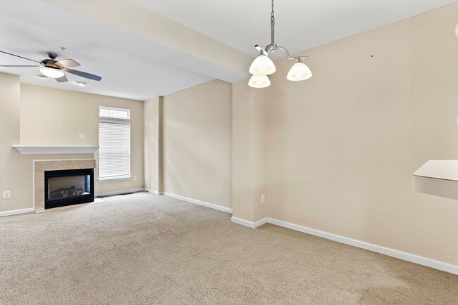 Photo - 570 Eisenhower Dr