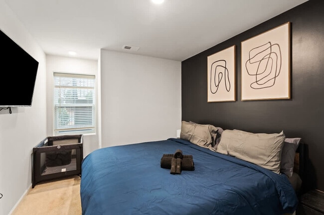 Photo - 2033 Statesville Ave Unidad FL3-ID1077048P