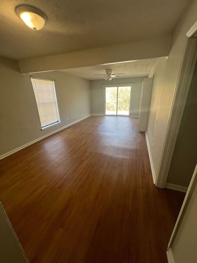 Photo - Ready Now!!! Cozy ranch 2 bedroom 1.5 bathroom duplex in Snellville! Unit A