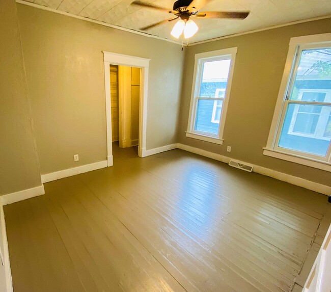 Photo - SPRING SPECIAL: HALF OF FIRST MONTH RENT!!... House