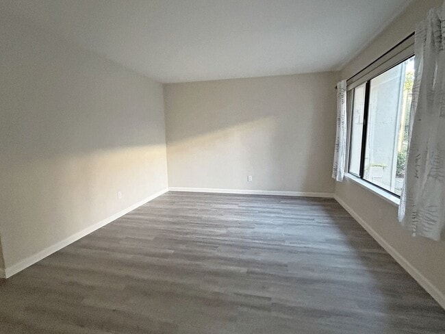 Photo - Bright and quiet two-story townhouse situated in the friendly Sunset Oaks community with an award...