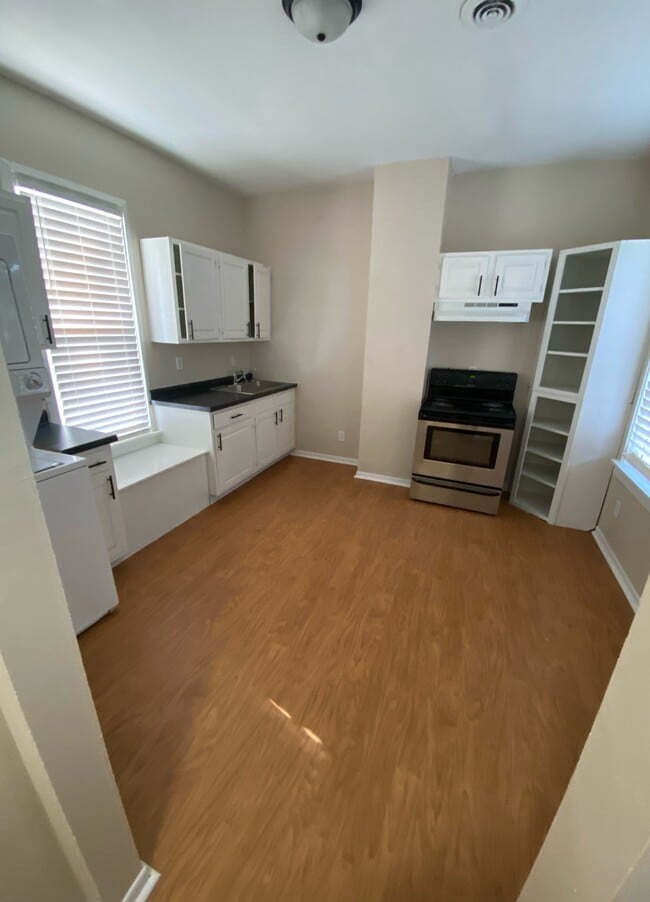 Building Photo - 437 Loras Blvd Unit 2