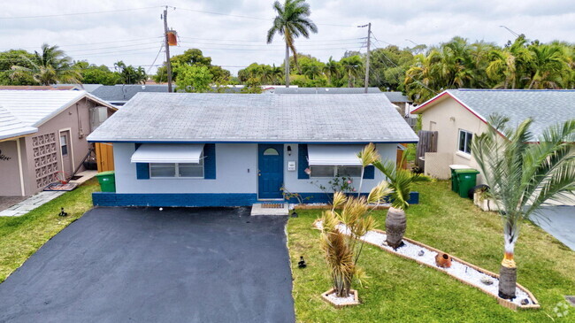 Building Photo - 4901 NW 27th Way Rental