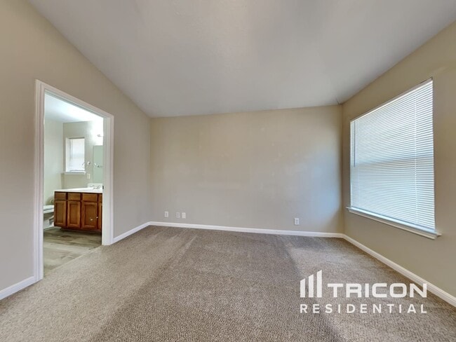 Photo - 10231 Del Lago Ct